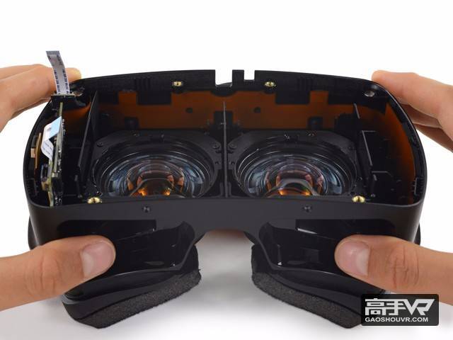 雷蛇VR头盔拆解 这零件你可能没见过