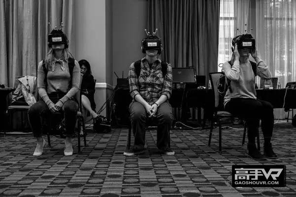 VR设备让我们“换位思考” 了解战争的残酷