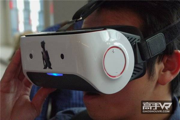 高通骁龙VR820头盔试戴：4K屏幕横扫对手