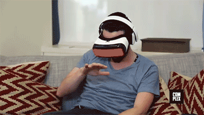 用VR看那种片子是什么感觉？反正有人把持不住了